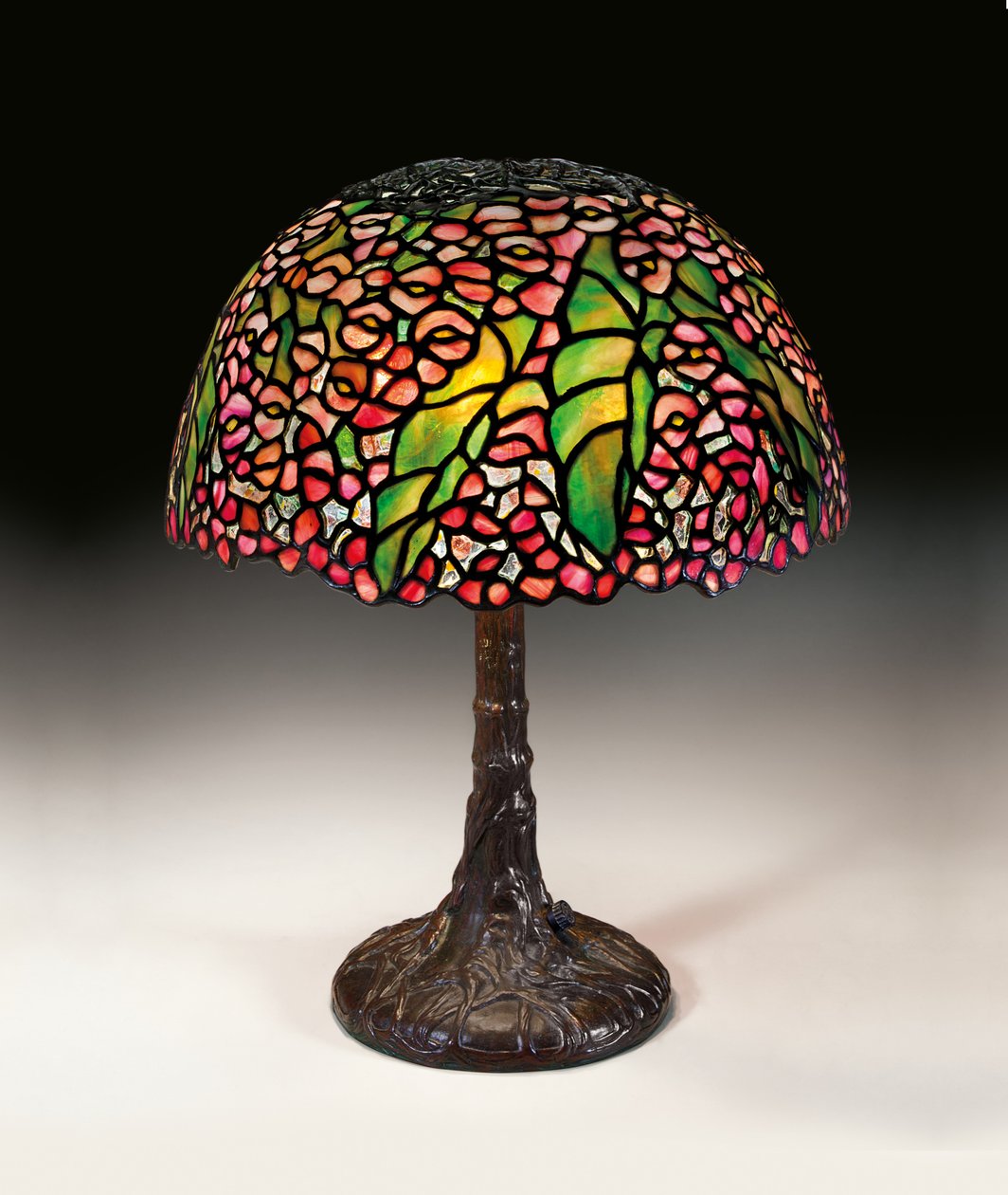 Candeeiro de mesa Pony Begonia, c.1910 (vidro com chumbo e bronze) de Tiffany and Company