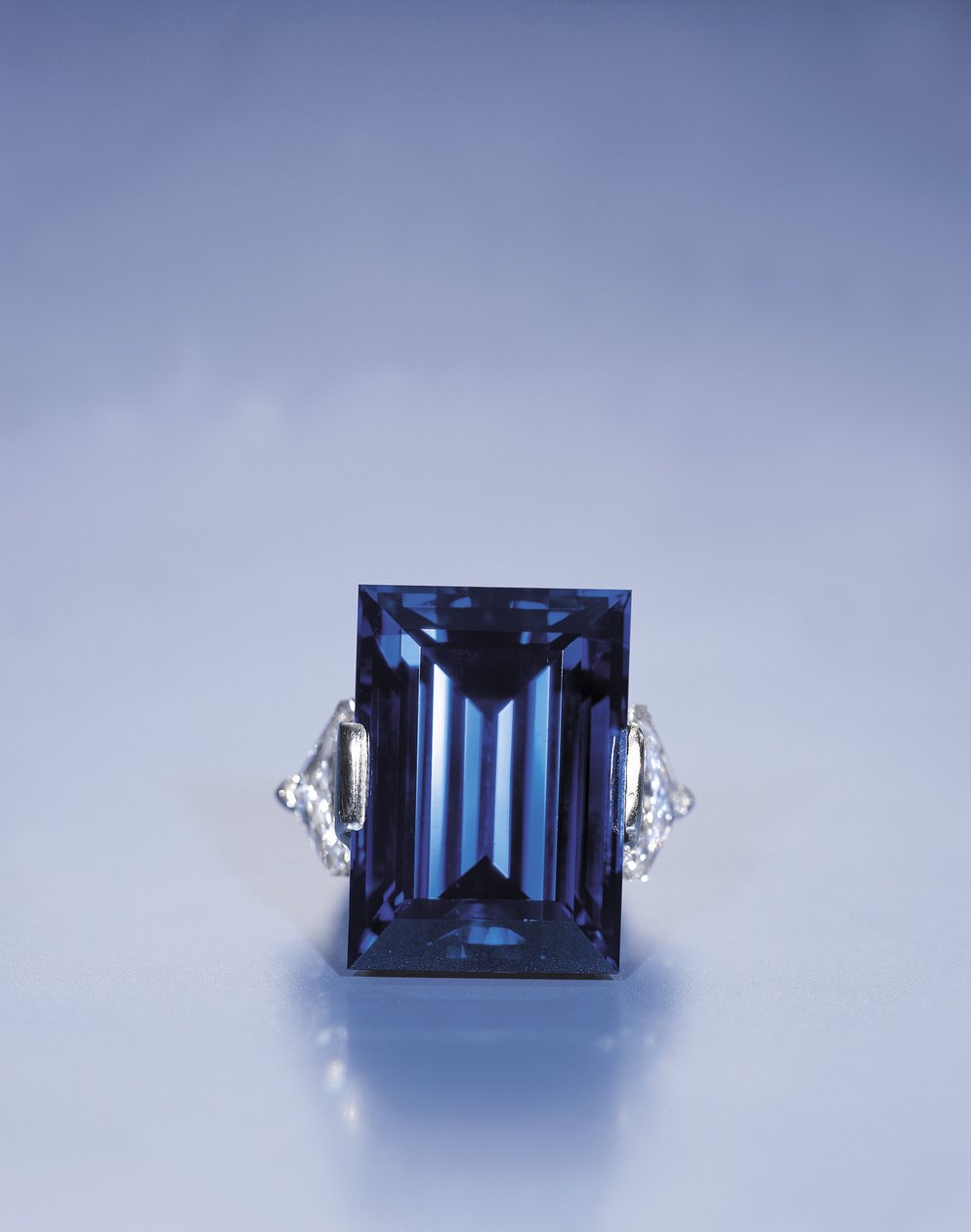 The Rockefeller Sapphire (diamantes, safira e platina) de Tiffany and Company