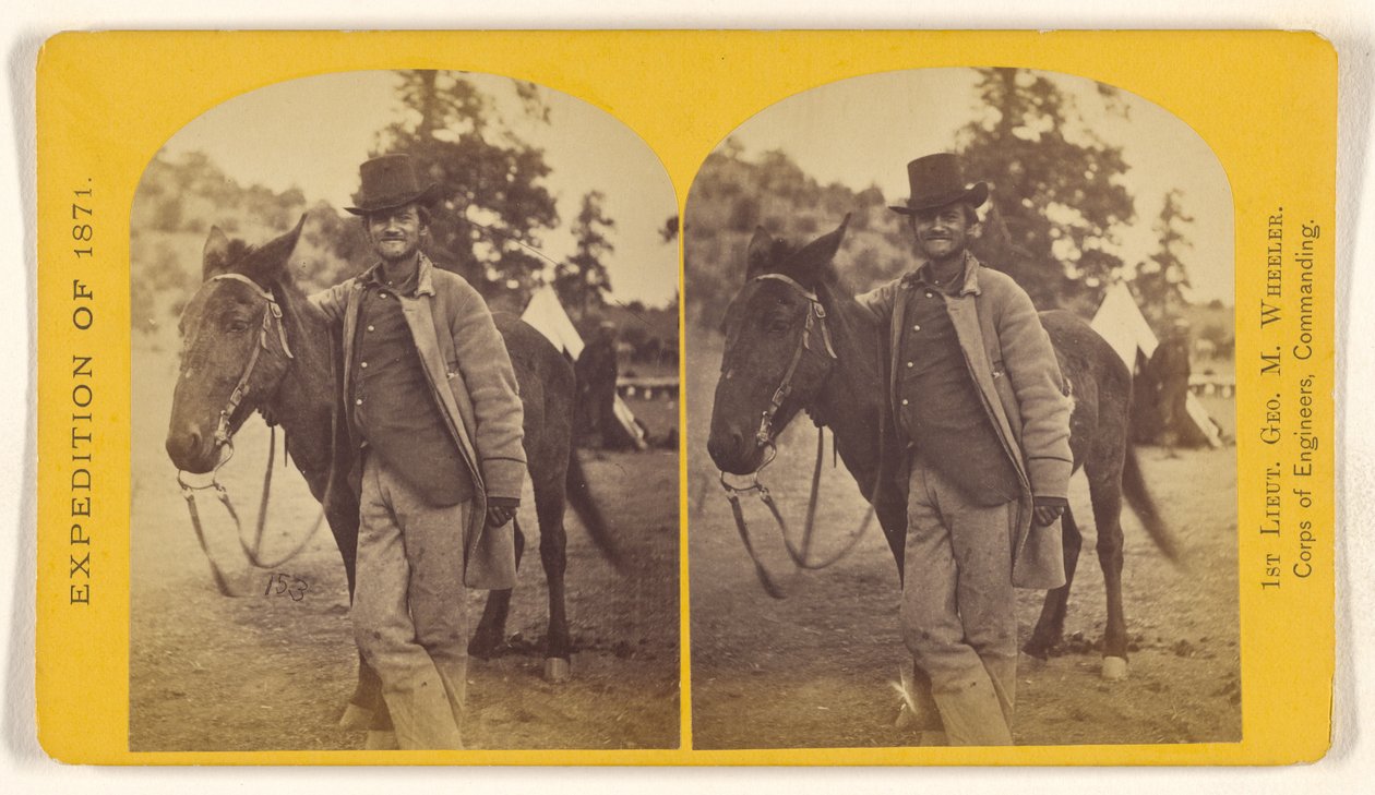 Fred W. Loring, no seu traje de campanha, com a sua mula "Evil Merodach". Fotografado cerca de 40 horas antes de ser brutalmente assassinado... de Timothy H. O