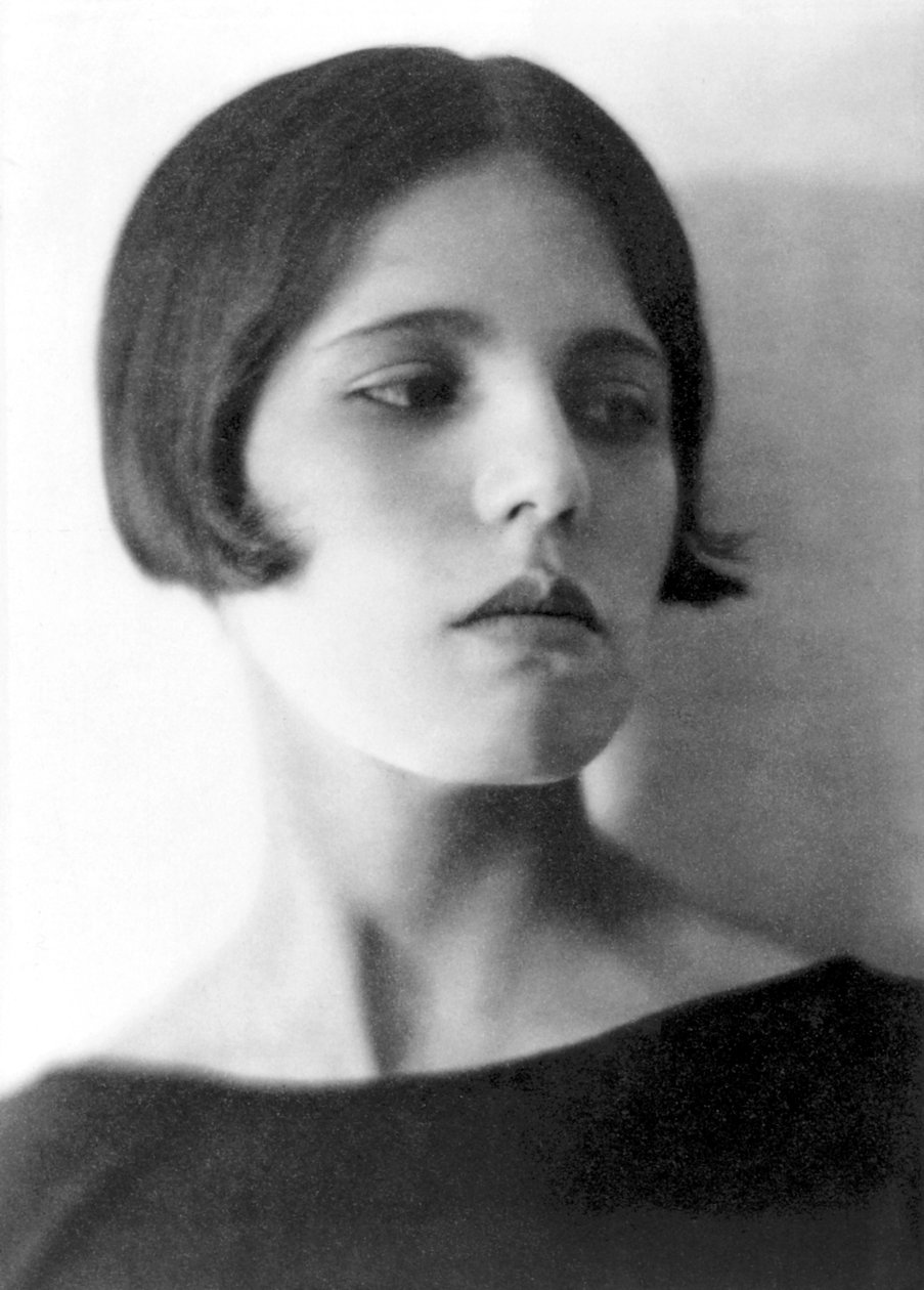Maria Marin de Orozco, Cidade do México, c.1925 de Tina Modotti