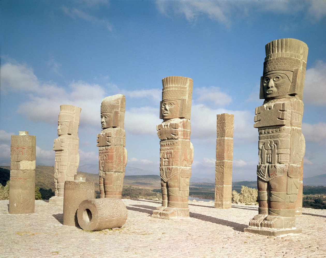 As colunas atlantes no topo da pirâmide B, pré-colombiana de Toltec