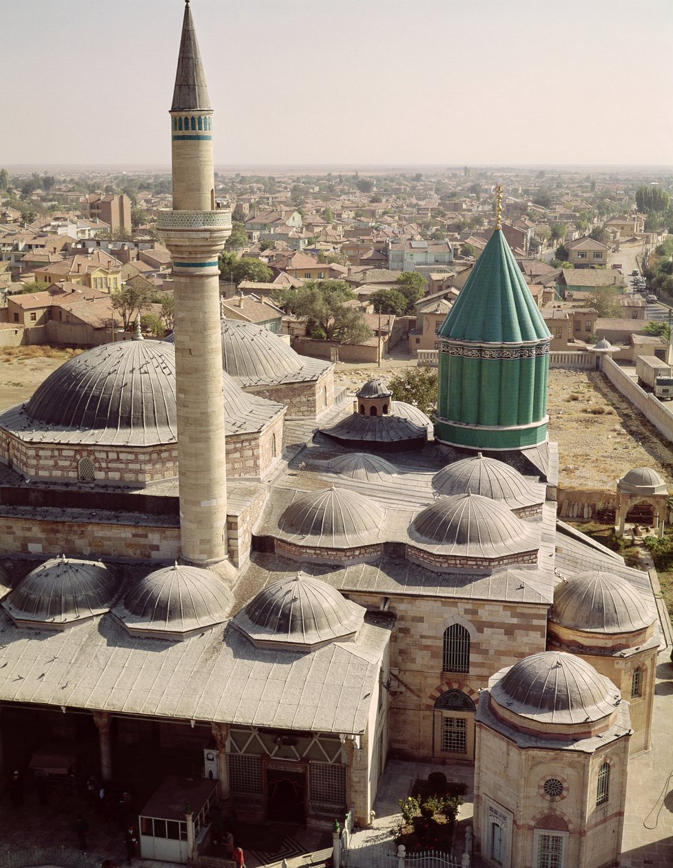 Vista aérea do Mevlana Tekke (Mosteiro do nosso Mestre) de Turkish School