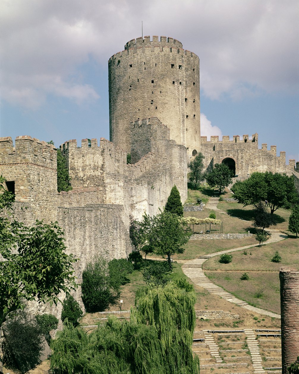 Vista da fortaleza, iniciada em 1452 de Turkish School