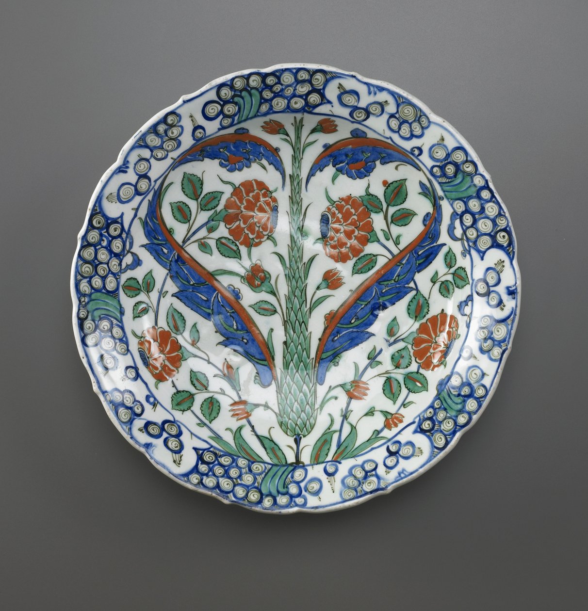 Prato, Iznik, dinastia otomana, 1570-75, (ceramic) de Turkish School