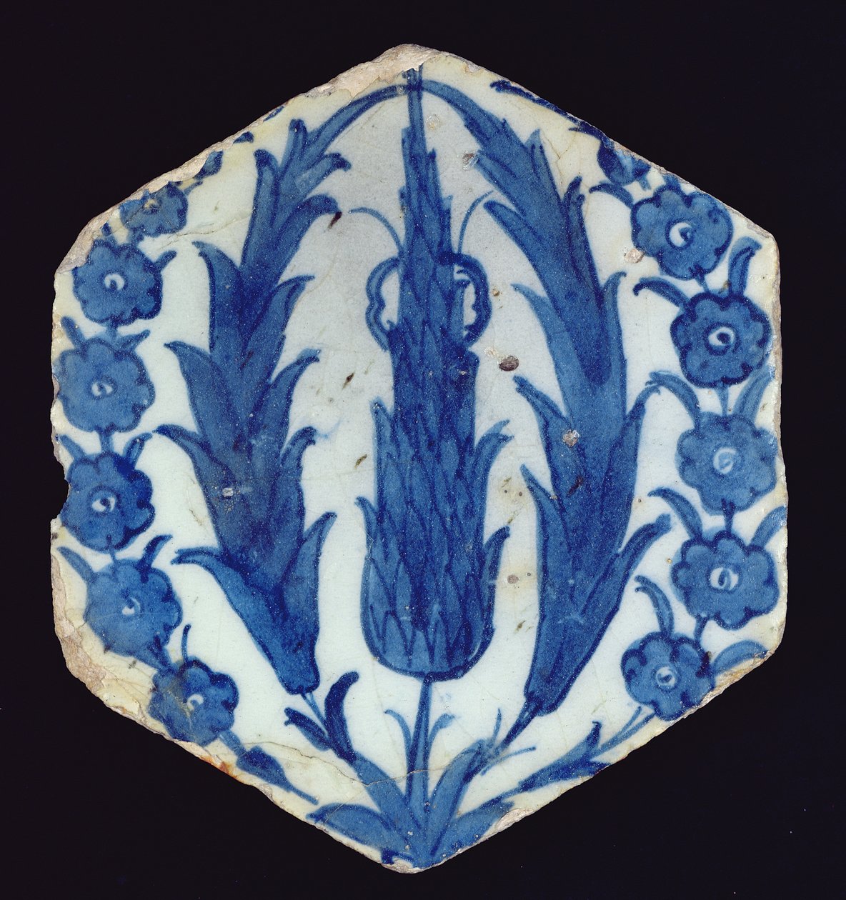 Telha isnik hexagonal com ciprestes e um prunus, 1560-70 (louça de barro com underglaze colorido) de Turkish School