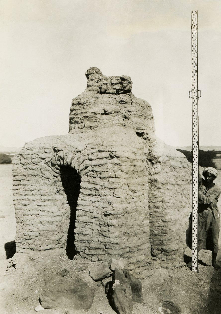 Túmulo cristão em necrópole, Qasr Ibrim, Egito, fotografia de Ugo Monneret de Villard de Ugo Monneret de Villard