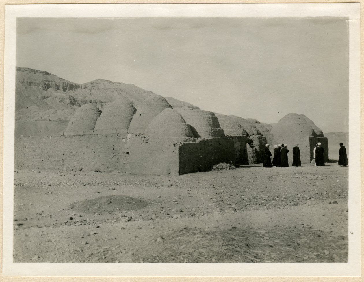 Mosteiro dos Santos Teodoro e Acladio, Medinet Habu, Egito, fotografia de Ugo Monneret de Villard de Ugo Monneret de Villard