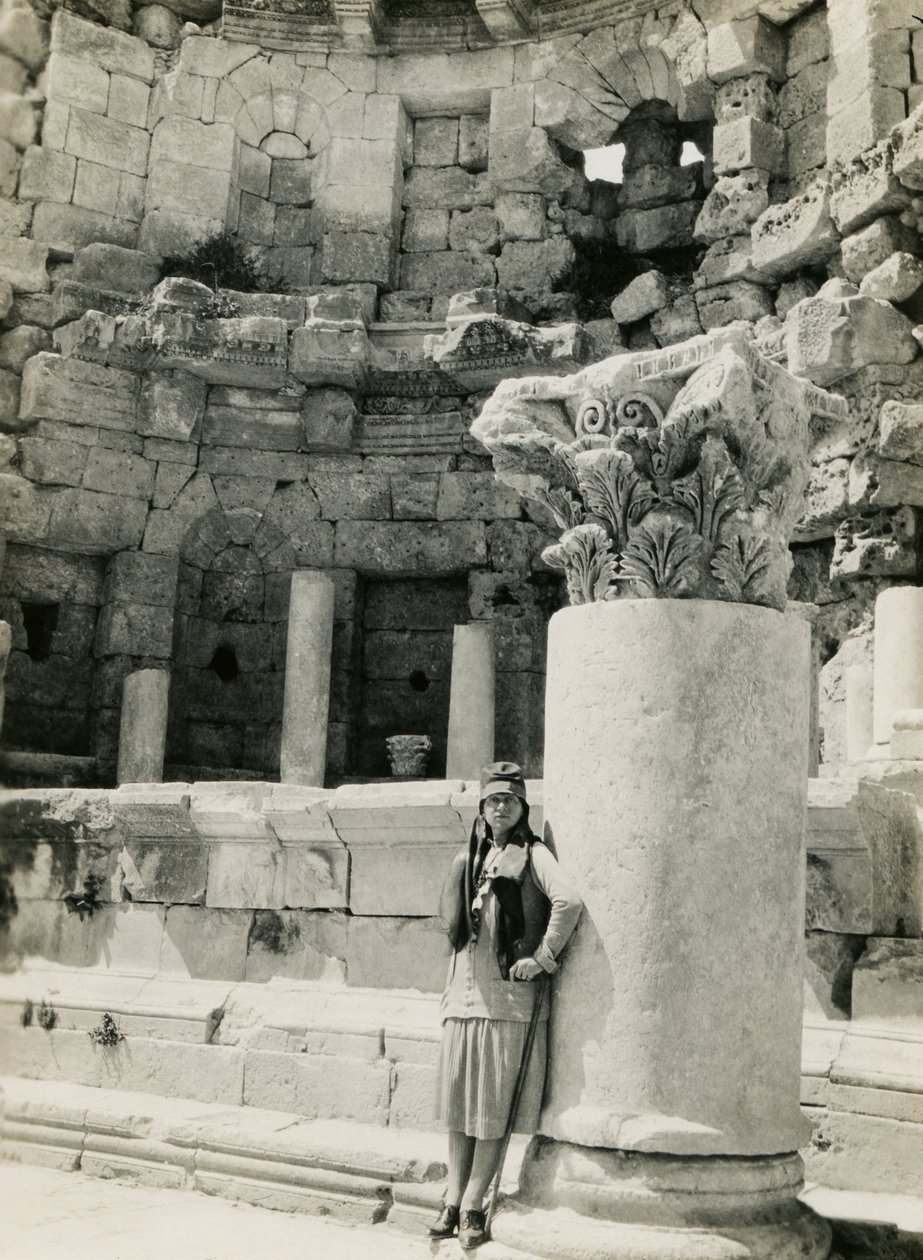 O ninfeu, cidade greco-romana de Gerasa (atual Jerash), fotografia de Ugo Monneret de Villard, cerca de 1930 de Ugo Monneret de Villard