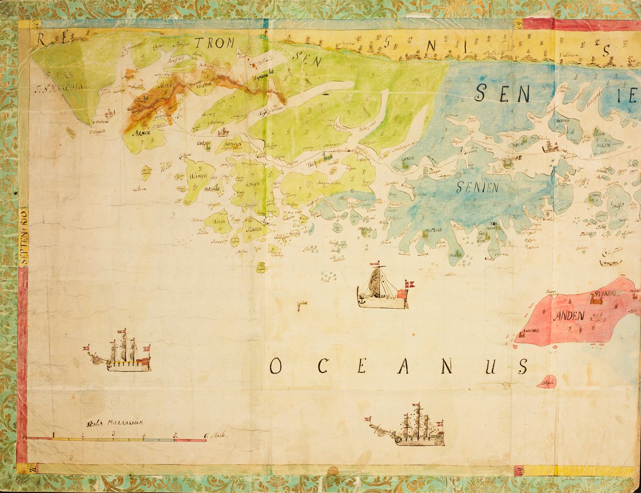 Mapa da colecção de mapas da Biblioteca Nacional. O mapa foi publicado em Handdrawn () e mostra Trøndelag, Nordland, Troms, kysten, sjøkart de Ukjent tegner