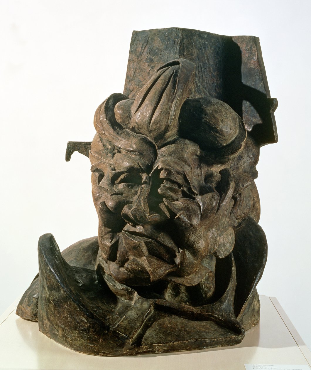 Desagradável, 1912 (bronze) de Umberto Boccioni