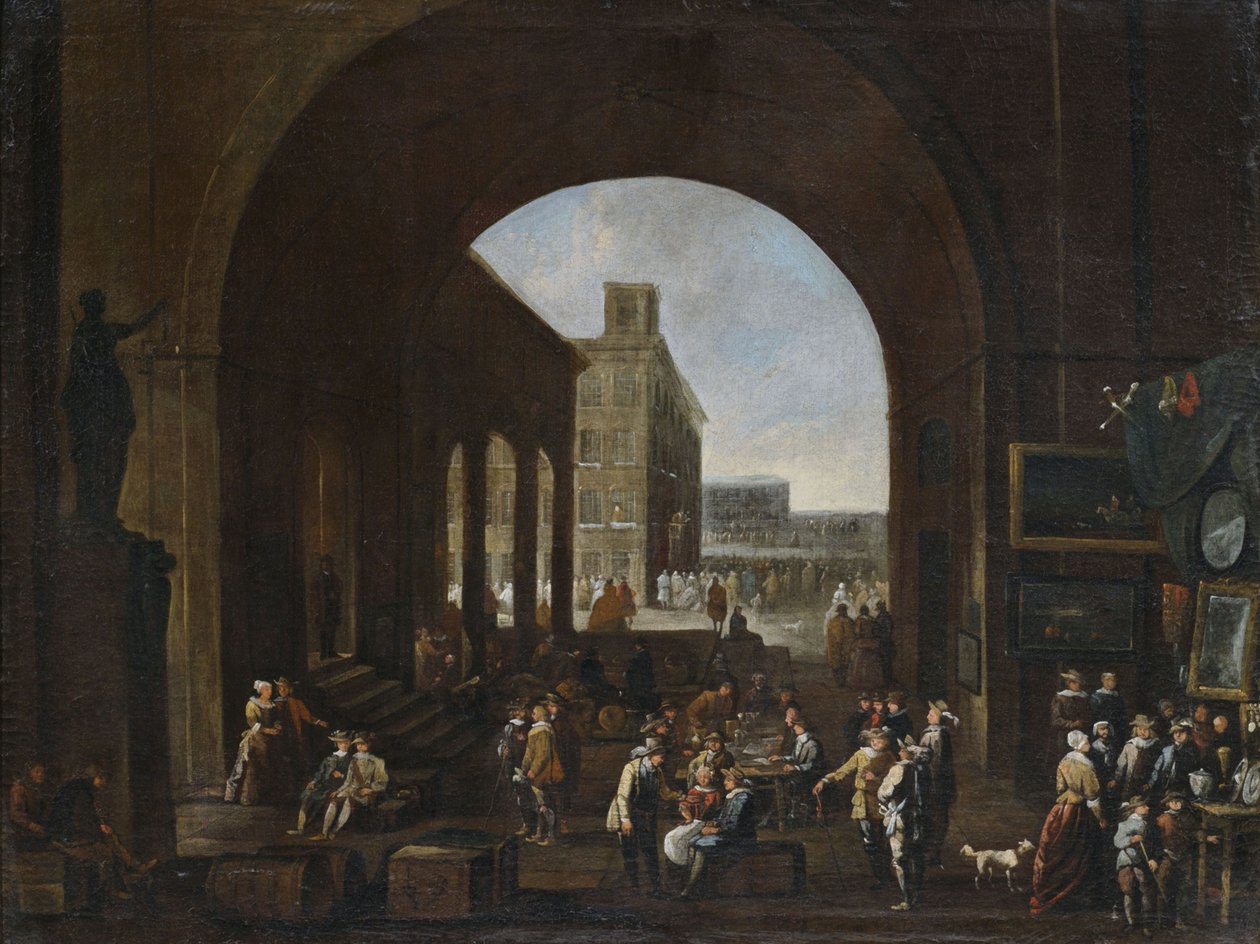 Mercado de arte sob um grande arco com vista para uma movimentada praça italiana de Unbekannt Unbekannt