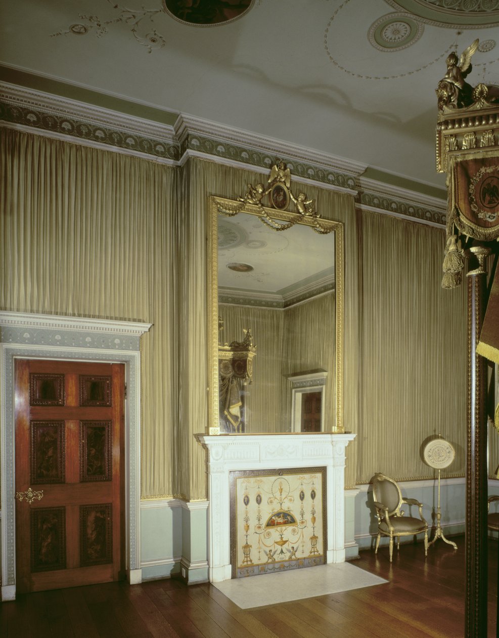 Quarto com lareira projetada por Adam, foto c.1776 de Unbekannt Unbekannt