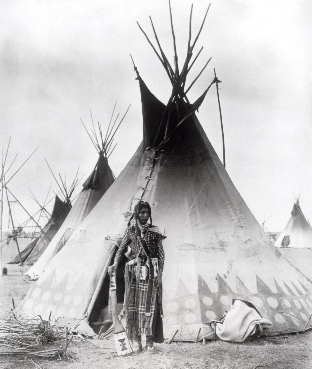 Blackfoot Brave, perto de Calgary, Alberta, 1889 de Unbekannt Unbekannt