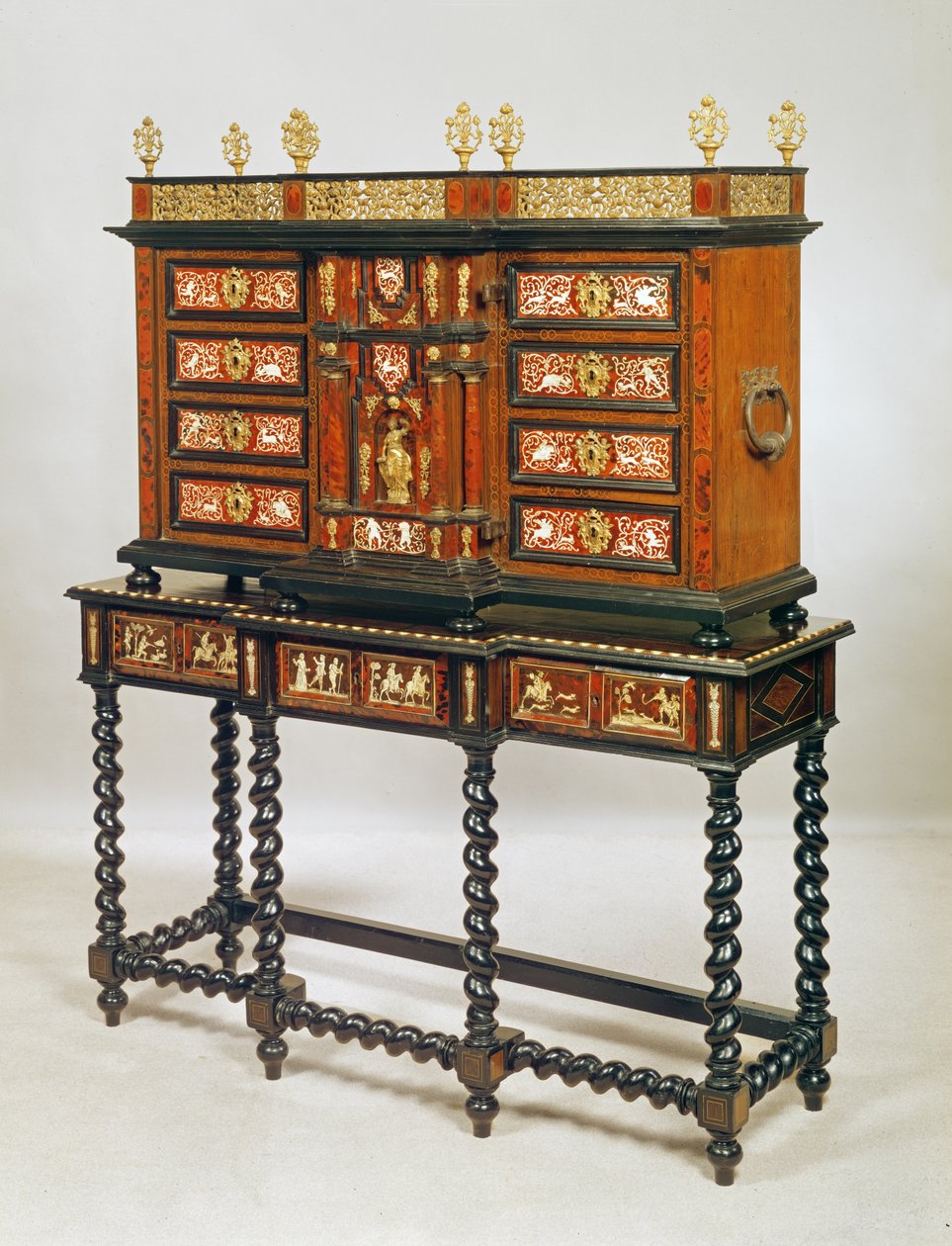 Armário em suporte, Chinoiserie, laca meados do século XVIII de Unbekannt Unbekannt