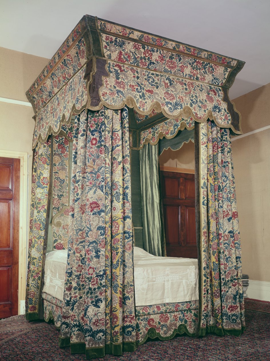 Cama de dossel com tapeçarias bordadas, c.1702-10 de Unbekannt Unbekannt