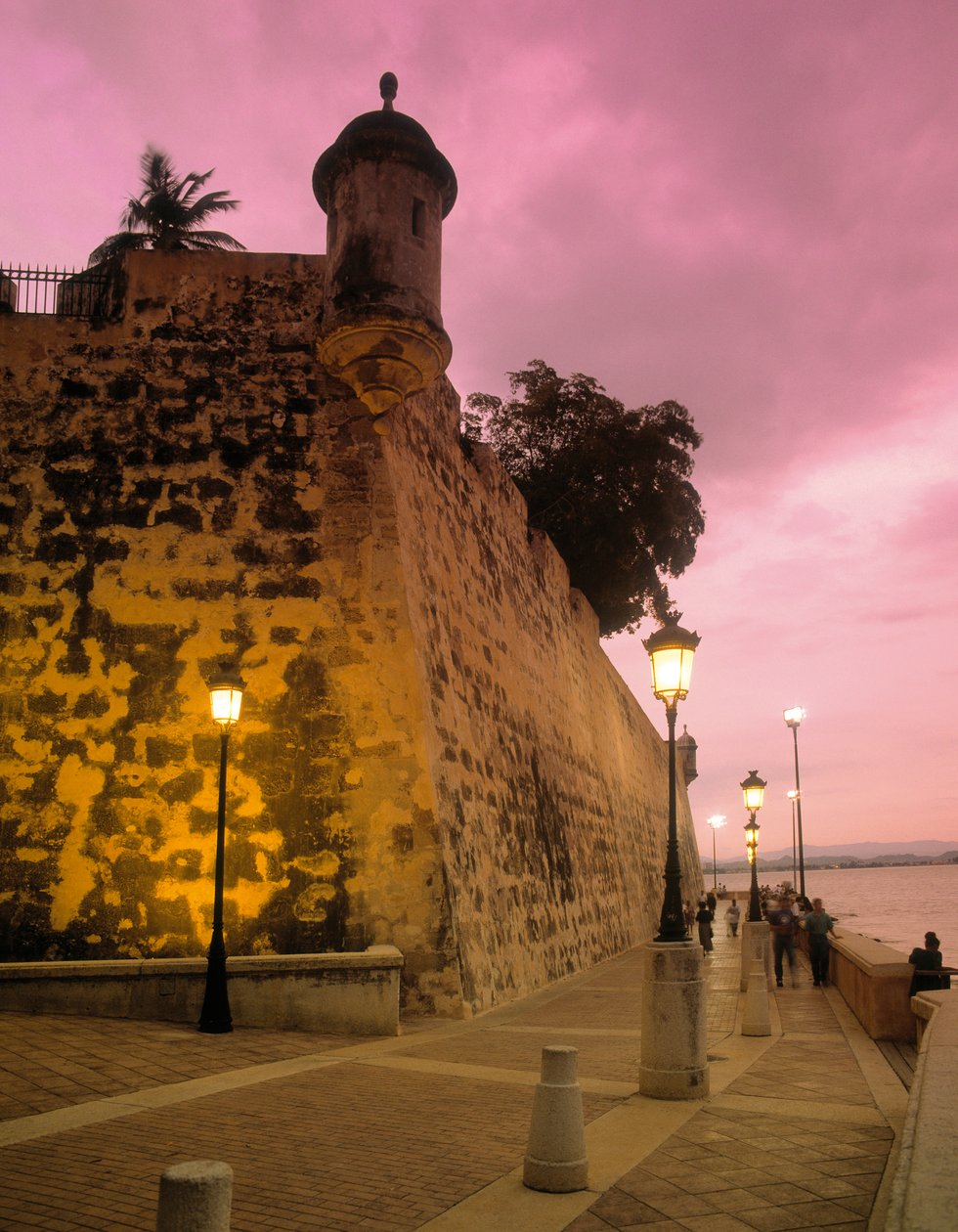 A fortaleza e o Paseo de la Princesa de Unbekannt Unbekannt