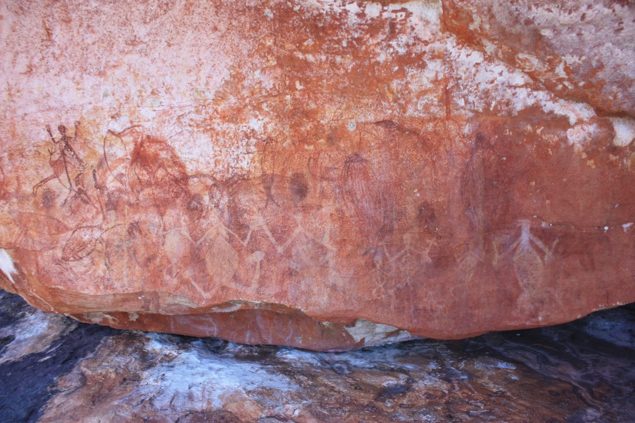 Figuras humanas brancas e amarelas claras sobre as primeiras pinturas de raios X de Unbekannt Unbekannt