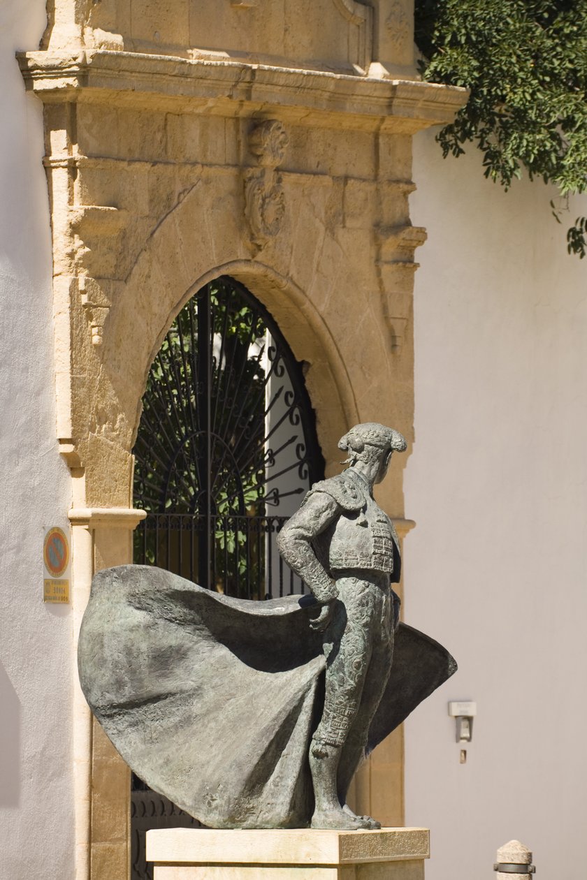Estátua de toureiro Cayetano Ordonez fora da Praça de touros de Unbekannt Unbekannt