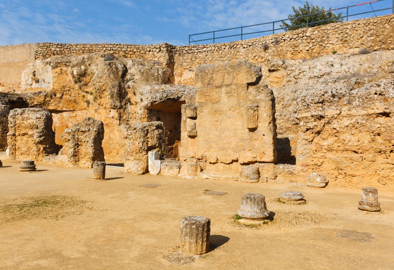 O Complexo Arqueológico, Carmona, Província de Sevilha, Espanha. Tumba de Servilia, o túmulo de Servília. de Unbekannt Unbekannt