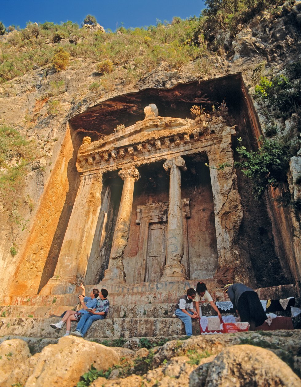 Vista de um túmulo de rocha (foto) de Unbekannt Unbekannt
