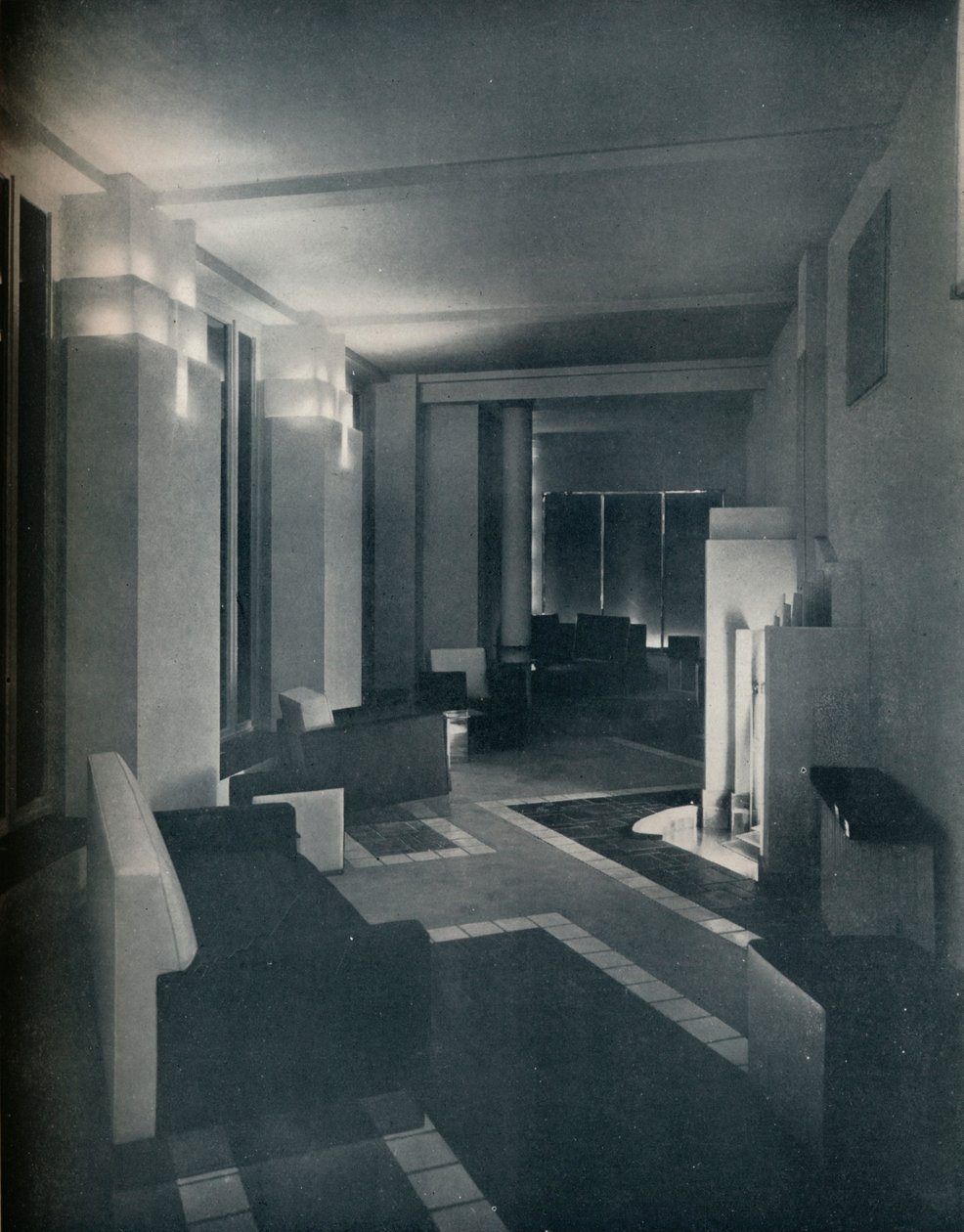 Interior da década de 1930 com iluminação contemporânea, 1930 de Unbekannt