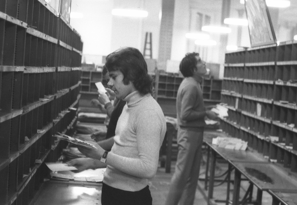 613 1 2a Mail Sorting Centre rue du Louvre PTT Post Office Jan 1971 de Unbekannt