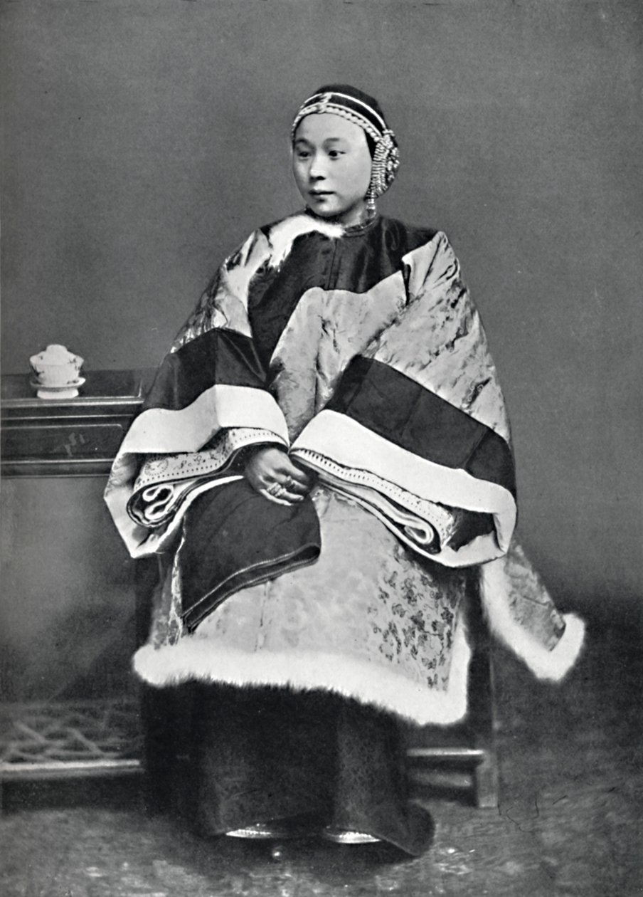 Uma senhora chinesa de alta patente em traje completo, 1902 de Unbekannt