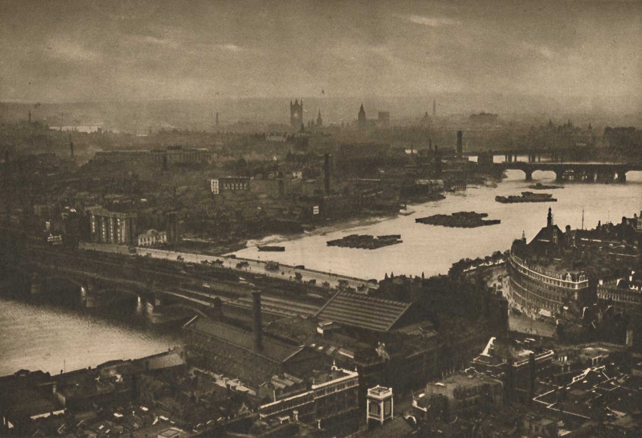 Um olhar de despedida em Londres maravilhosa da cruz em St. Pauls Dome, c1935. de Unbekannt