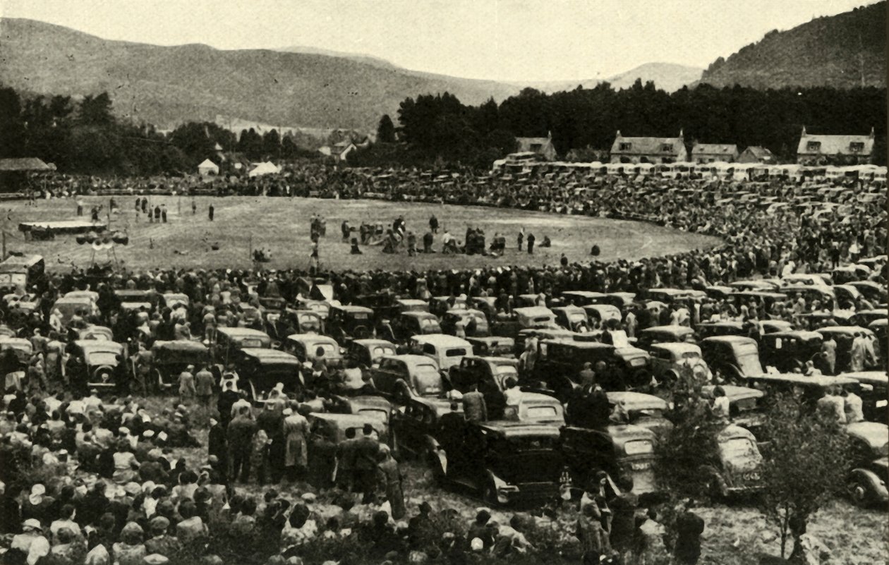 Um encontro nas montanhas em Braemar, c1948. de Unbekannt