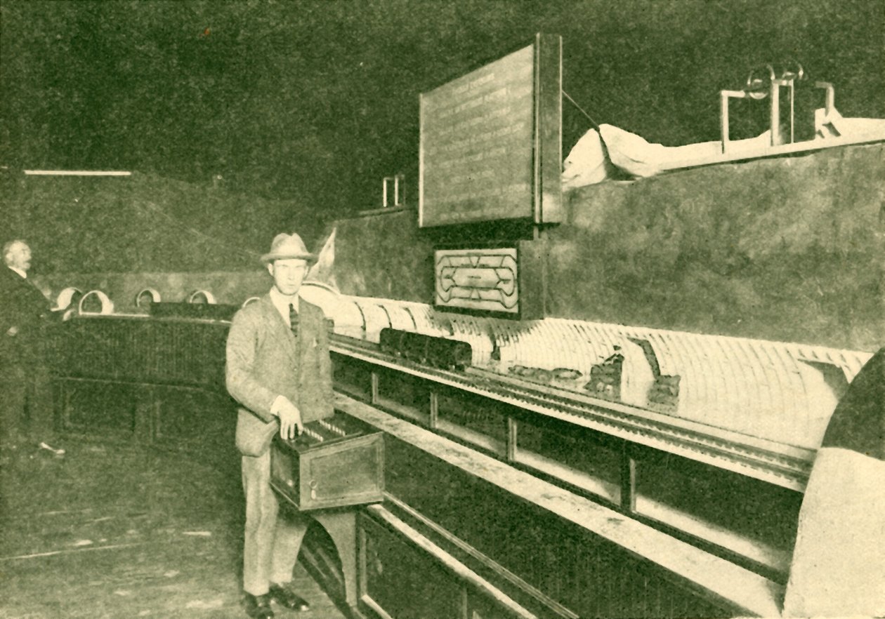 Um modelo da estação ferroviária de metrô, 1930. de Unbekannt