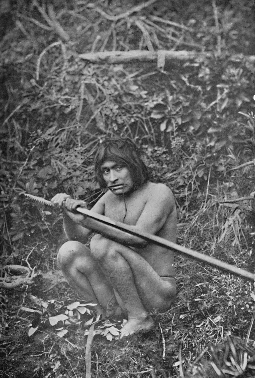 Um Yaghan Anexando a Cabeça do Arpão ao Eixo, 1911 de Unbekannt