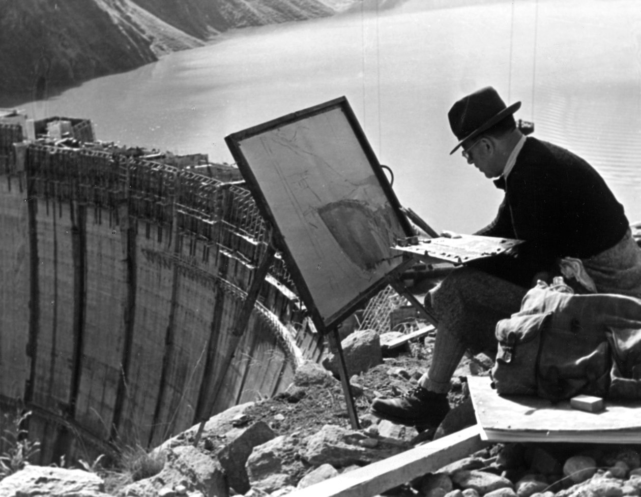 Um artista de Linz pintando a represa de Limberg, Áustria, c1947-1951 de Unbekannt