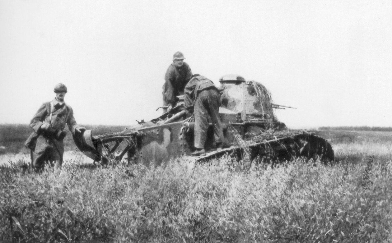 Um tanque leve francês quebrado, Villers-Cotterets, Aisne, França, 1918 de Unbekannt