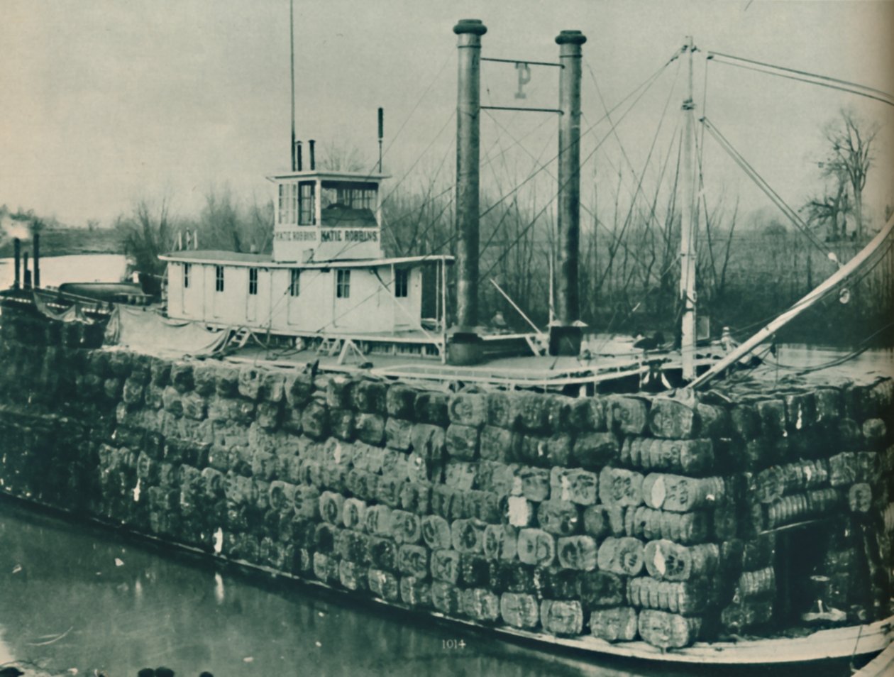 Uma carga cheia de algodão costuma subir alto sobre o convés dos barcos a vapor do Mississippi, 1937 de Unbekannt