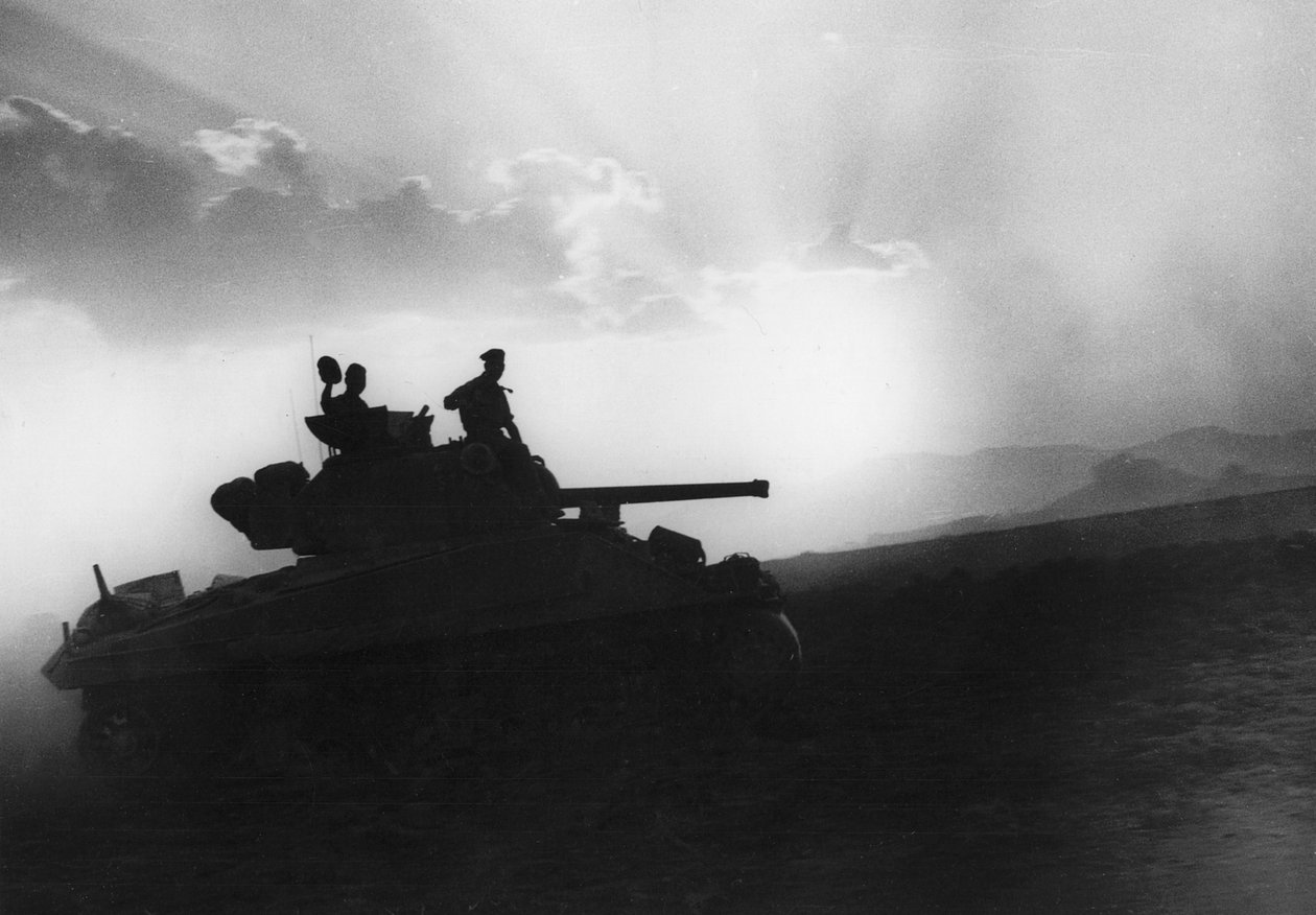 Um esquadrão de tanques a caminho de Rammacca, Sicília, 10 de julho de 1943 de Unbekannt