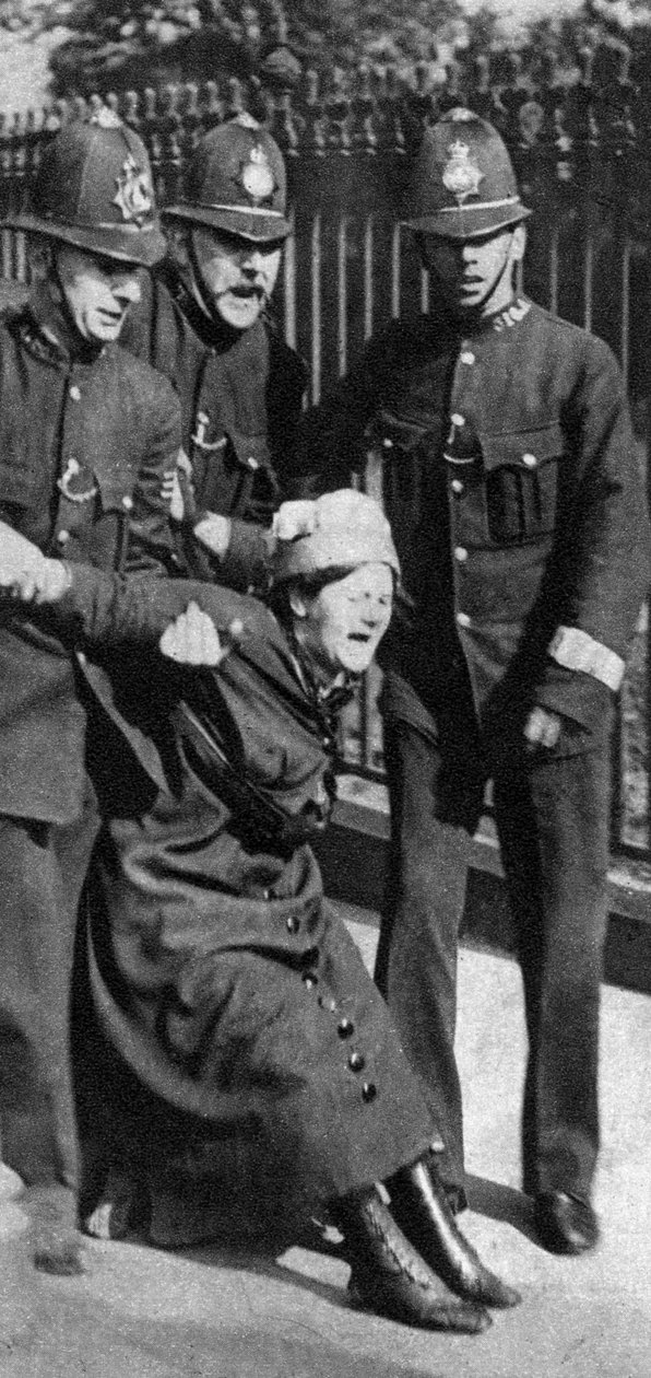 Uma sufragista sendo presa, c1910s 1935 de Unbekannt