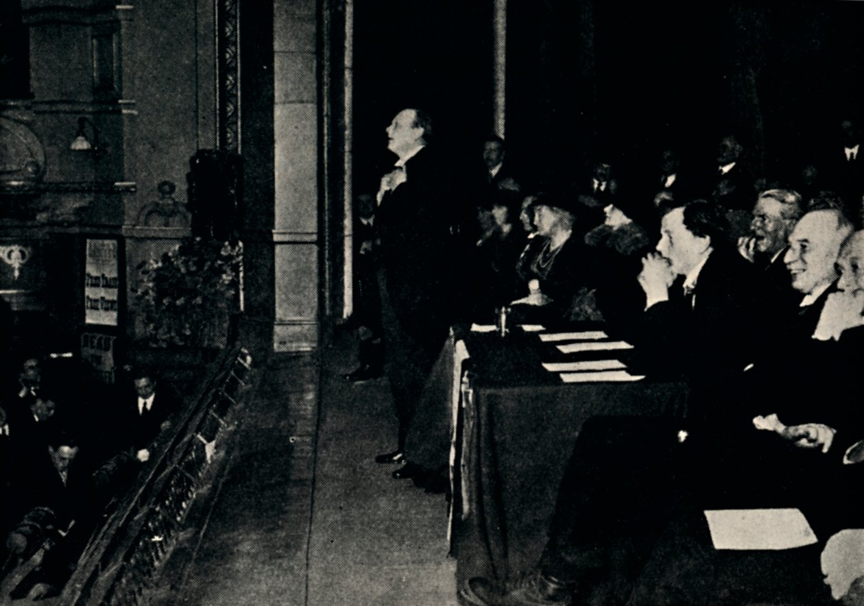 Discursando em uma Reunião Pública em Finsbury Park, 1924, 1945. de Unbekannt