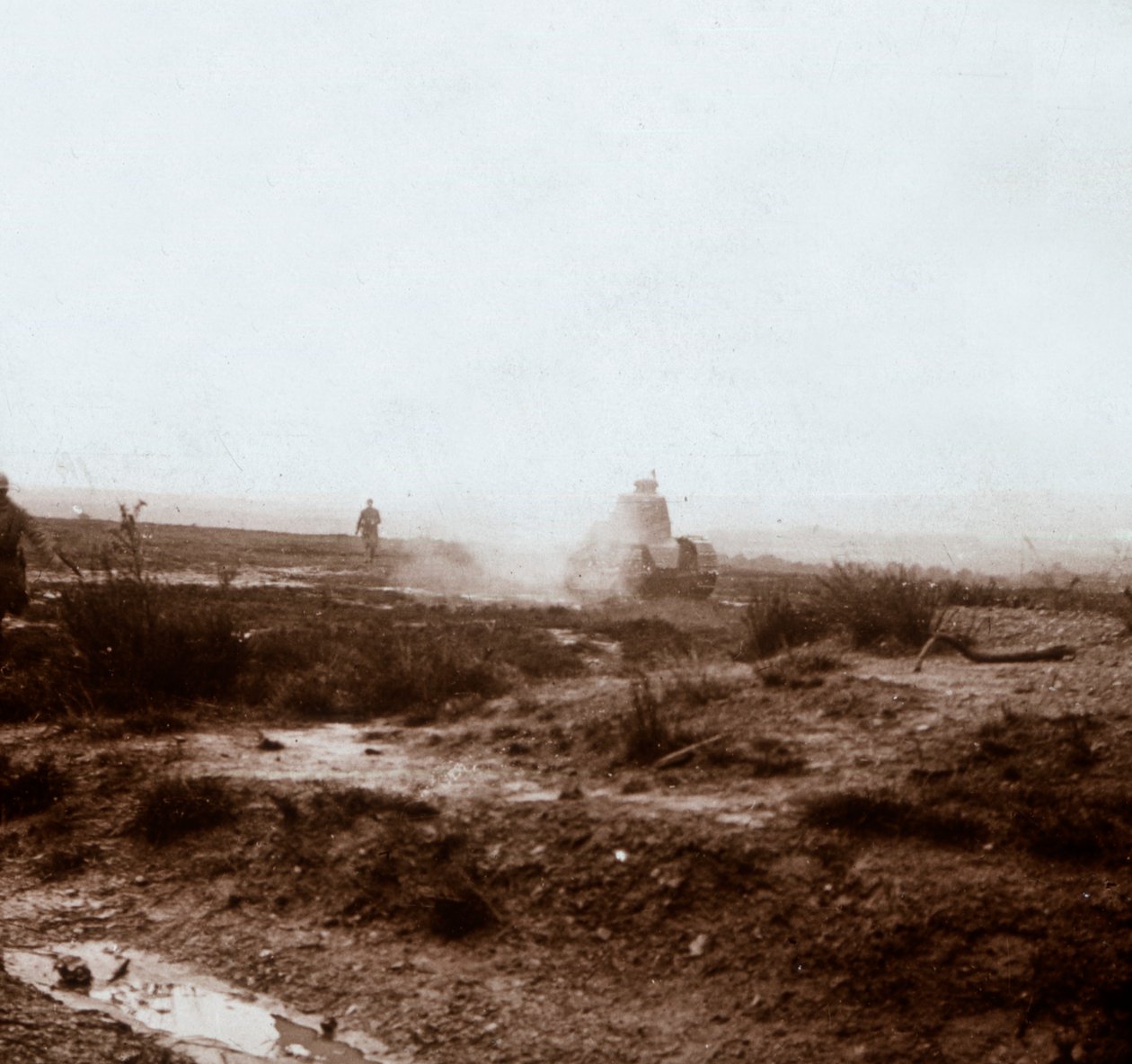 Avançando com tanques, c1914-c1918 de Unbekannt