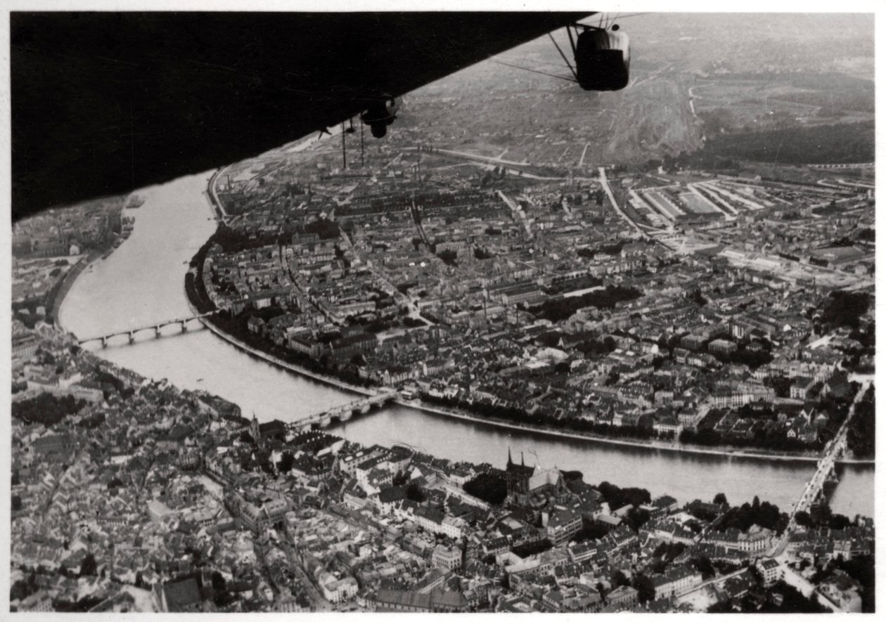Vista aérea de Basileia, Suíça, de um Zeppelin, 1928 1933 de Unbekannt