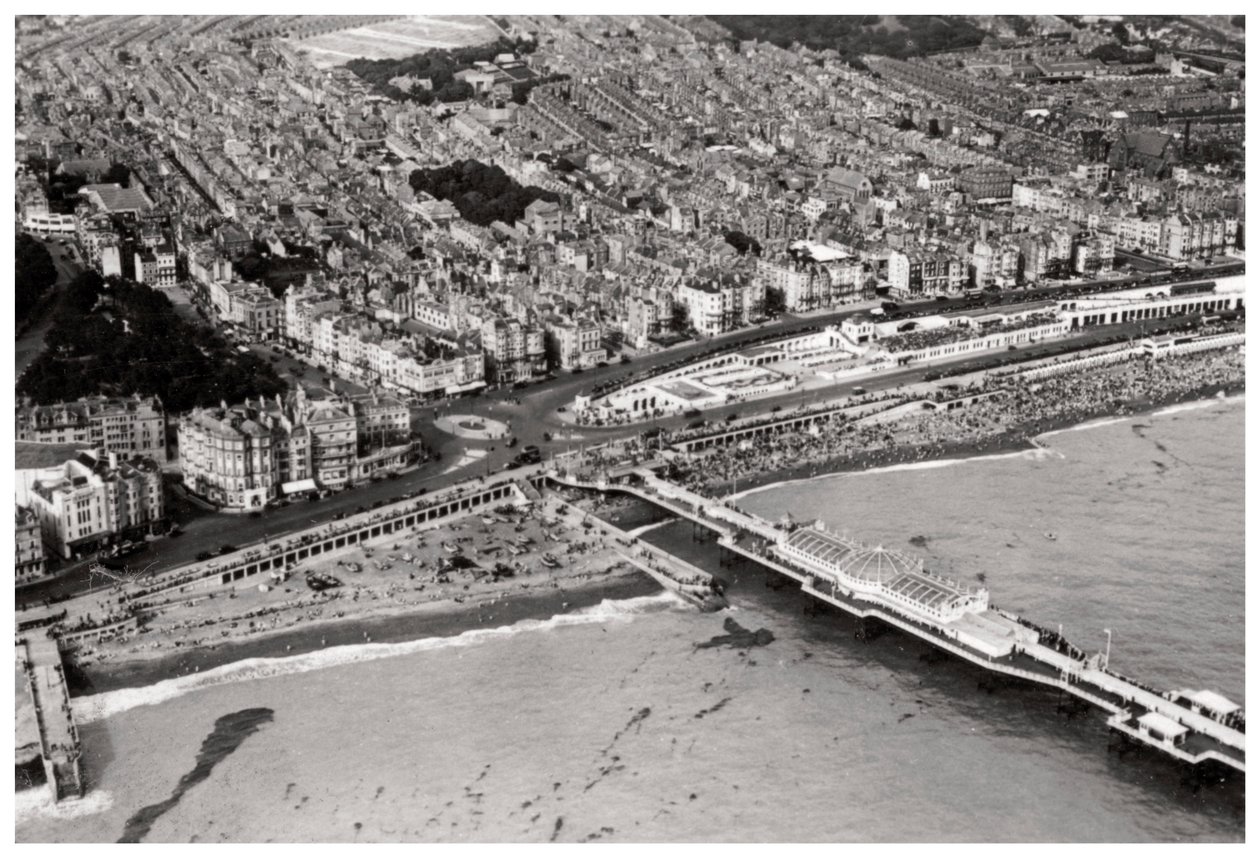 Vista aérea de Brighton, Sussex, de um Zeppelin, 1931 1933 de Unbekannt