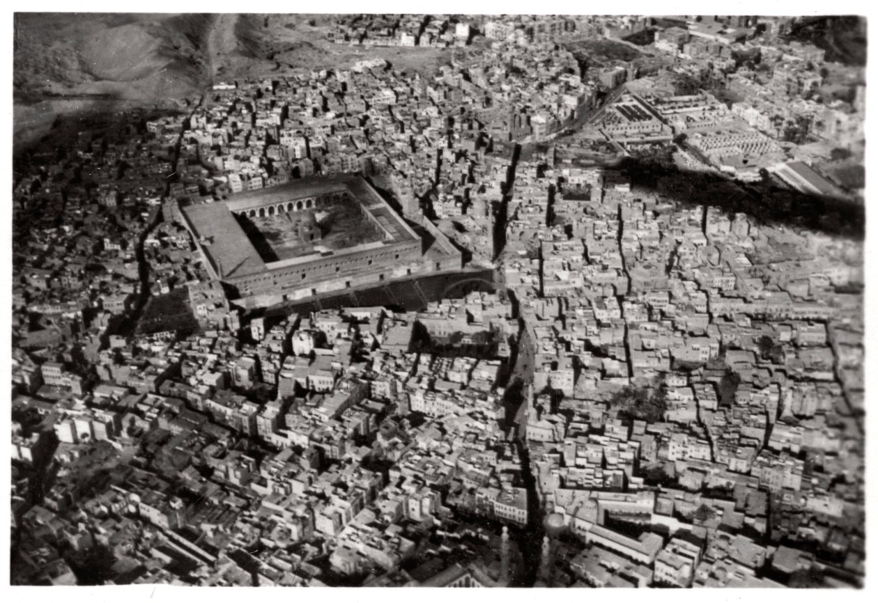 Vista aérea do velho Cairo, Egito, de um Zeppelin, 1931 1933 de Unbekannt