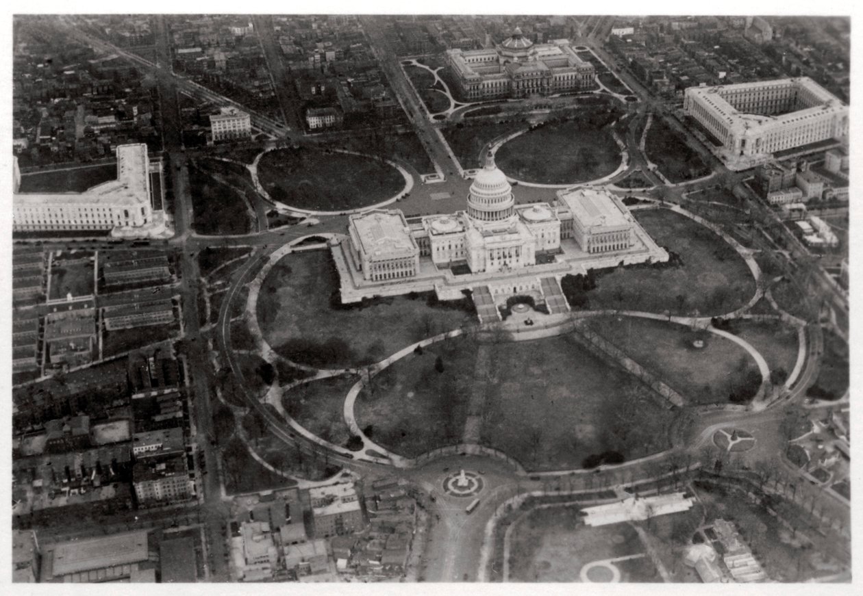 Vista aérea do Capitólio, Washington DC, EUA, de um Zeppelin, 1928 1933 de Unbekannt