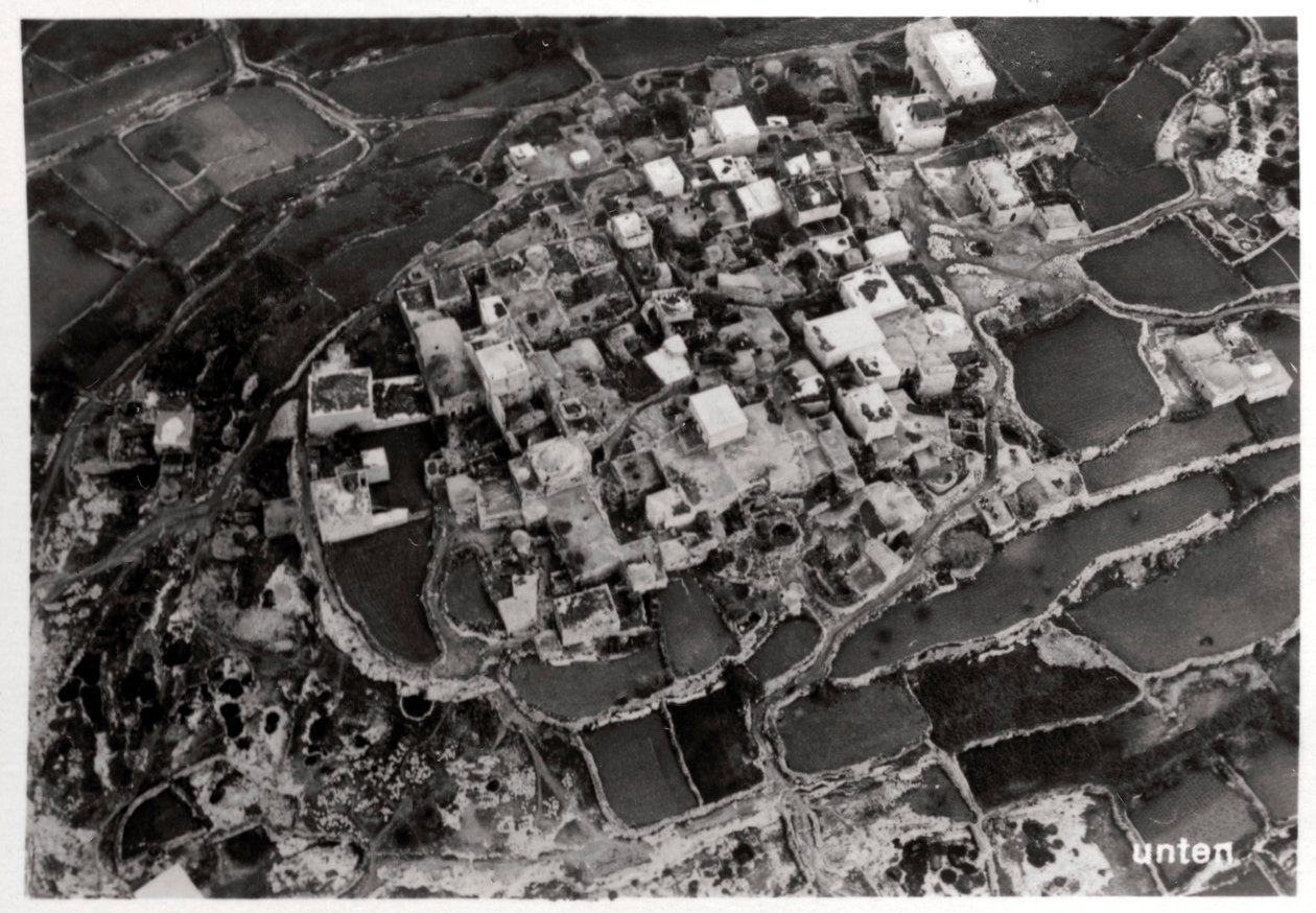 Vista aérea das alturas em torno de Jerusalém, Palestina, de um Zeppelin, 1931 1933 de Unbekannt