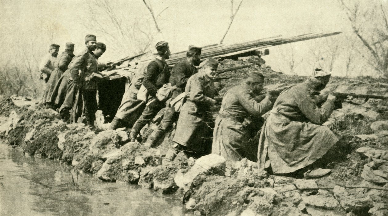 Após as chuvas: infantaria sérvia ... durante as inundações, Primeira Guerra Mundial, c1915, c1920. de Unbekannt