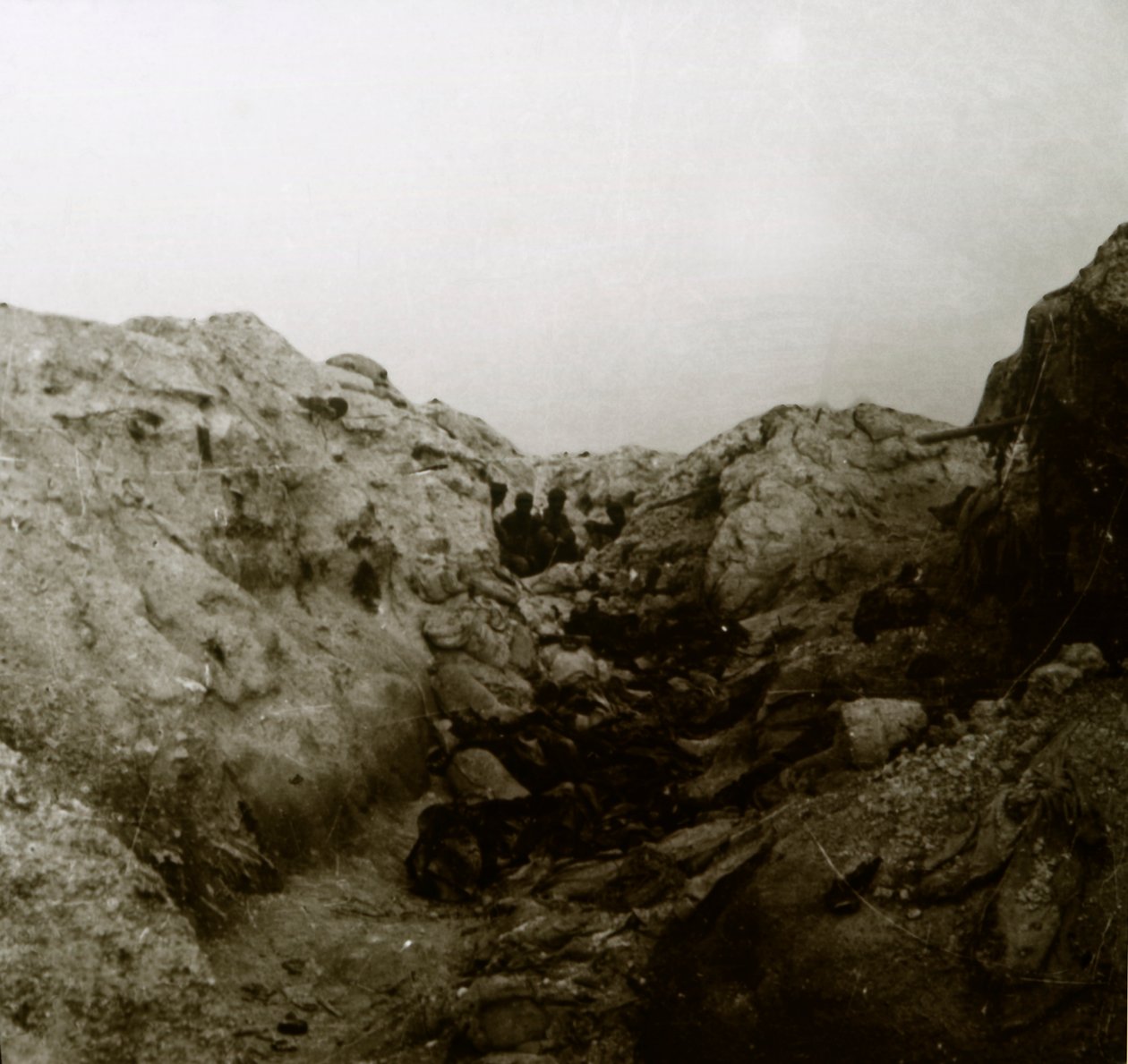Após o ataque, Rozieres, França, c1914-c1918 de Unbekannt