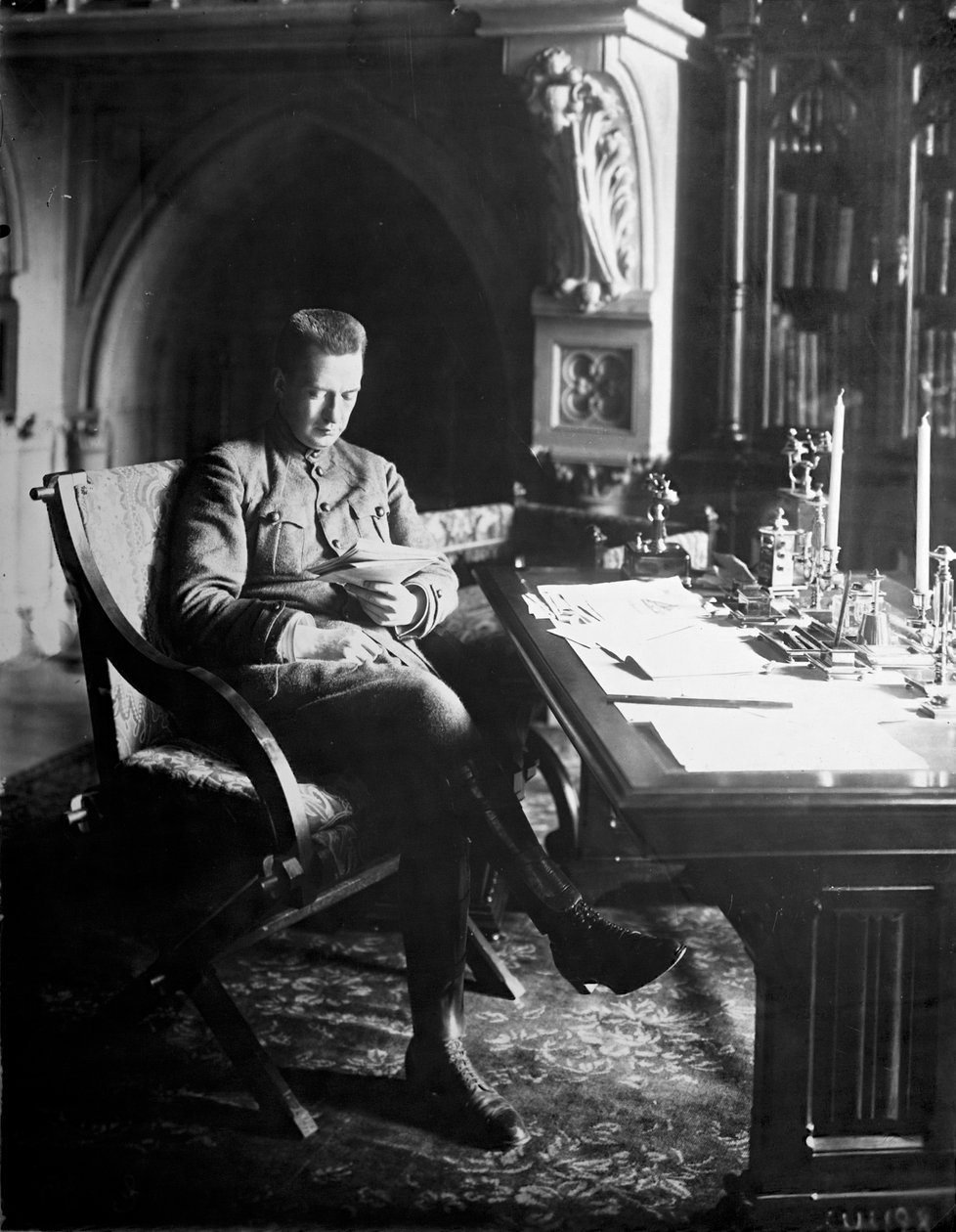 Alexander Kerensky, Primeiro Ministro do Governo Provisório Russo, Rússia, 1917. de Unbekannt