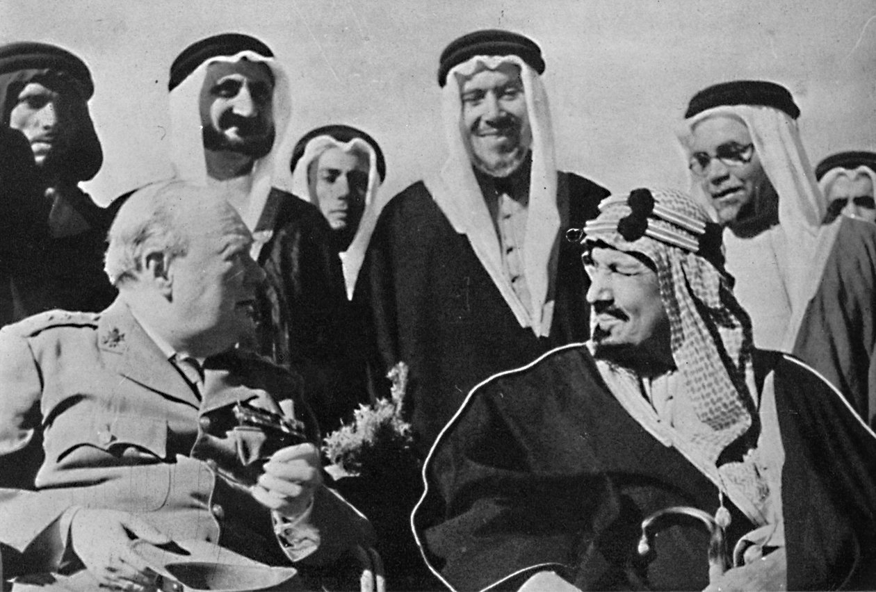 Entre outros governantes do Oriente Médio, o rei Ibn Saud, da Arábia Saudita, 1945 de Unbekannt