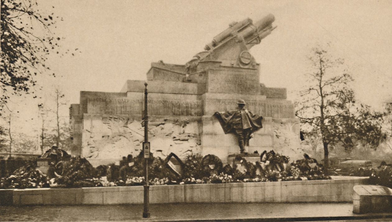 Uma adição aos monumentos de Londres: O Regimento Real de Artilharia Memorial, c1935. de Unbekannt