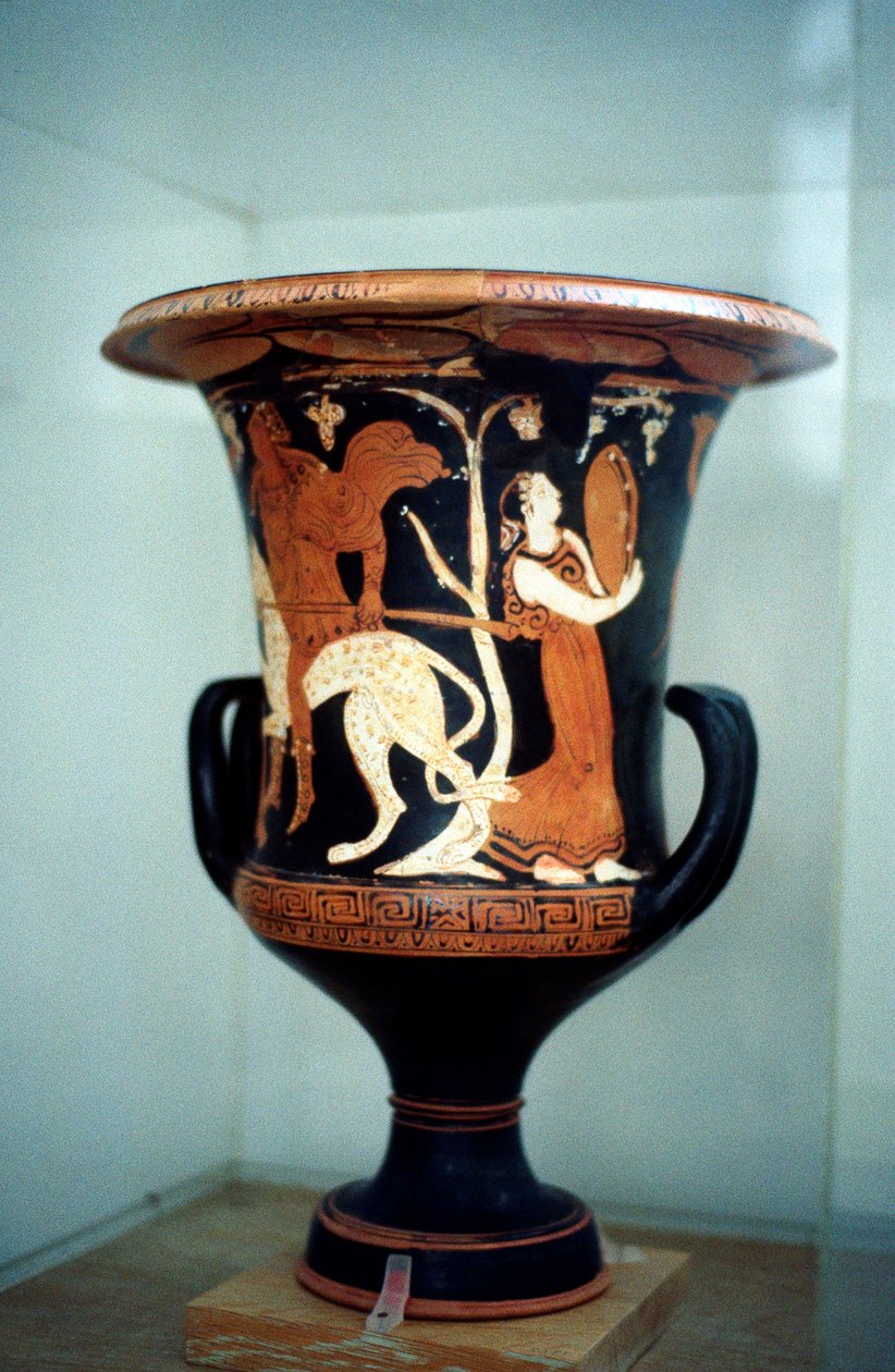 Vaso grego antigo com decoração em figura vermelha, incluindo uma dançarina, século V aC de Unbekannt