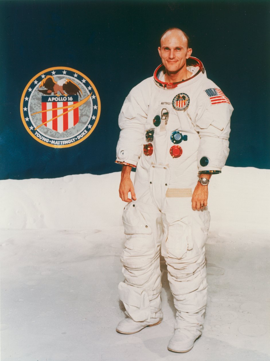 Astronauta da Apollo 16, Thomas Mattingly, em traje espacial, 1971 de Unbekannt